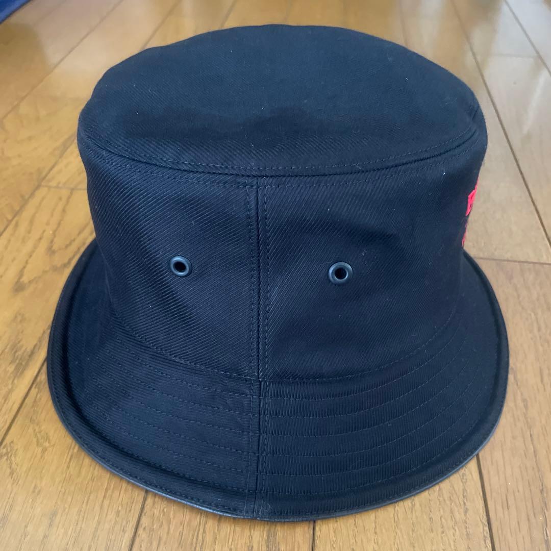 Burberry ロゴ刺繍バケットハット