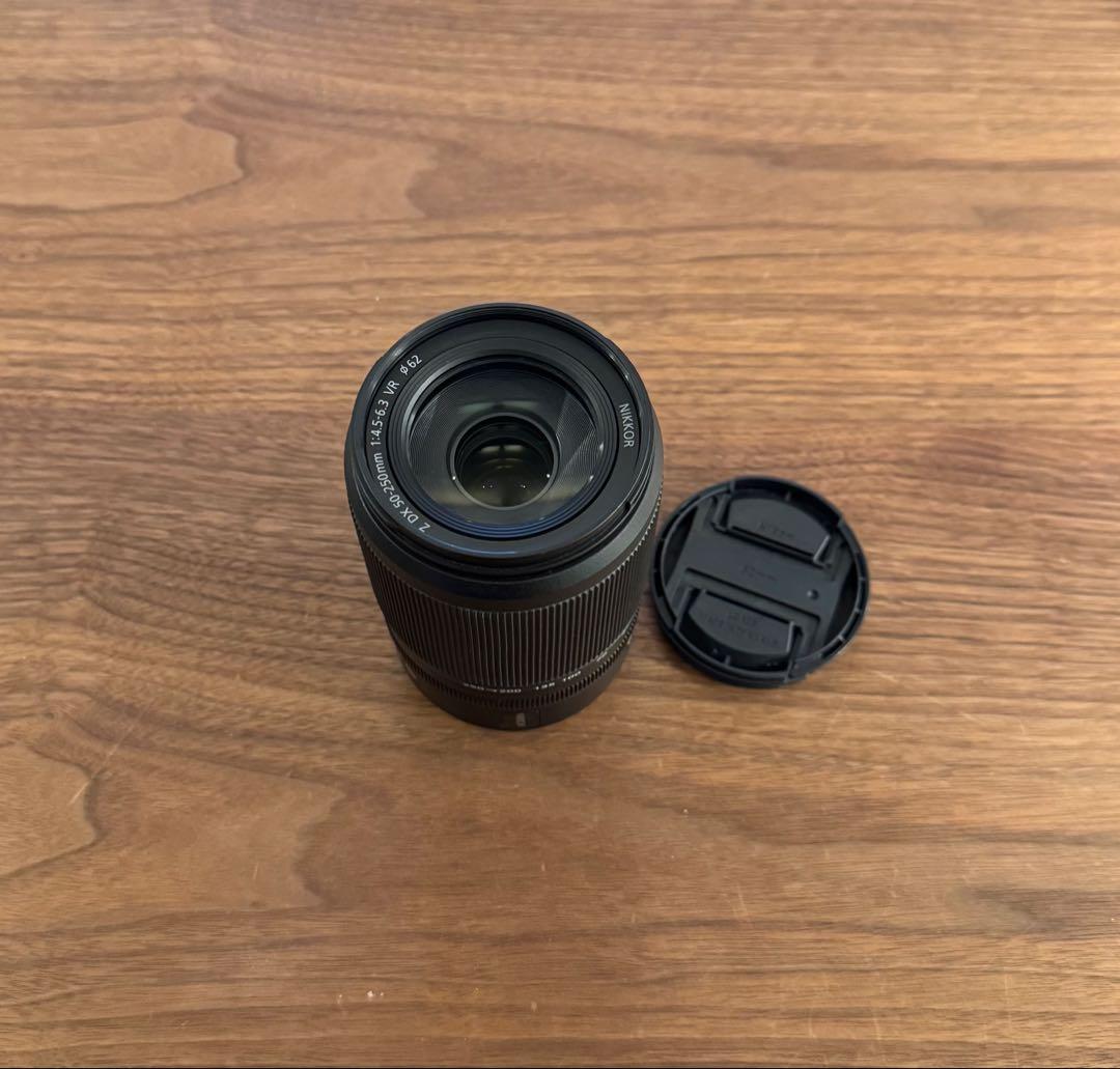 NIKKOR DX 50-250mm f/4.5-6.3 ズームレンズ　ニコン