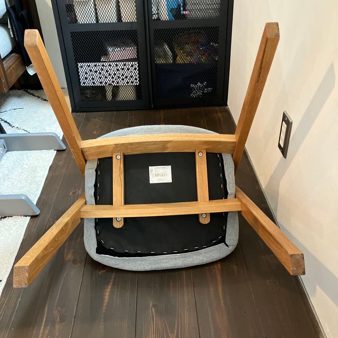 unico ウニコ　ダイニングチェア 木製 グレー布張り①