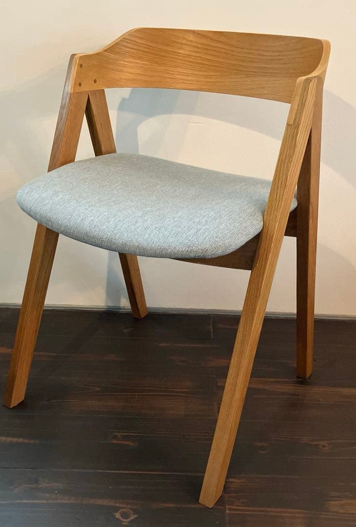 unico ウニコ　ダイニングチェア 木製 グレー布張り①