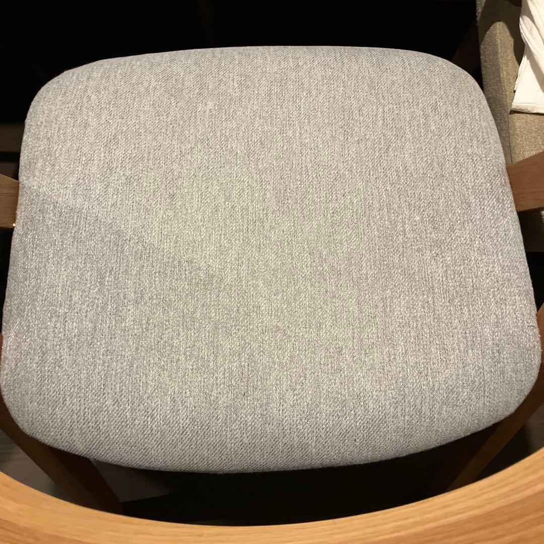 unico ウニコ　ダイニングチェア 木製 グレー布張り①