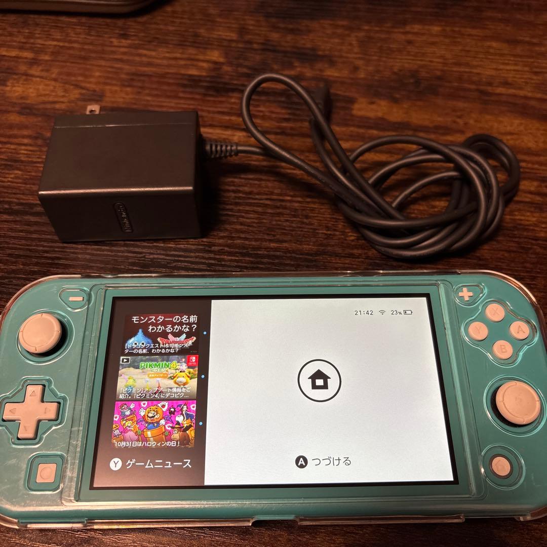 【美品】Nintendo Switch Lite 本体 + ACアダプター