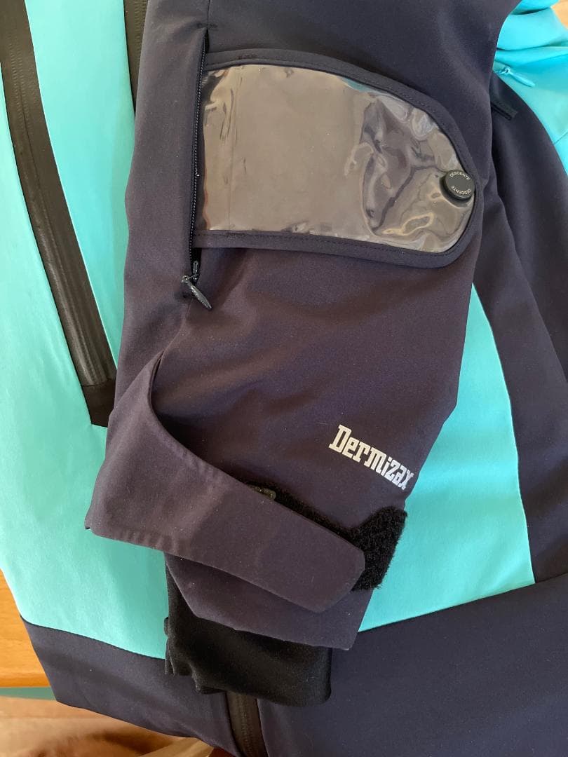 デサント 2022-2023 スキーウェア 上下セット