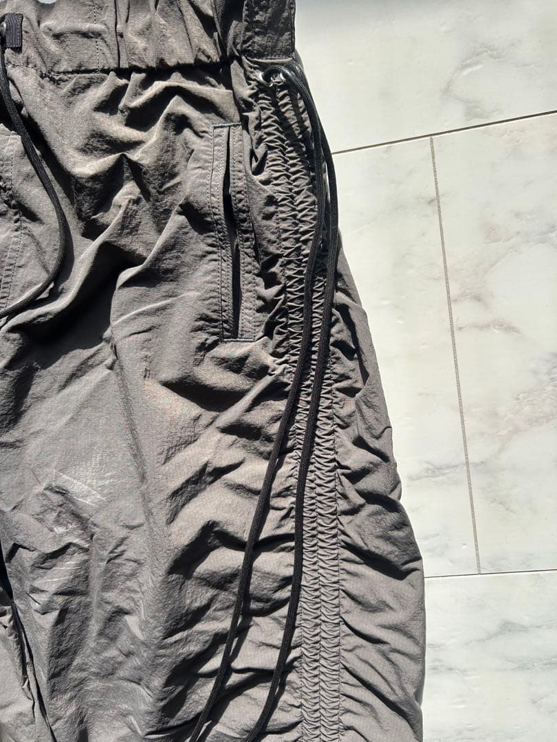 paratrait ナイロンパンツ lloomm