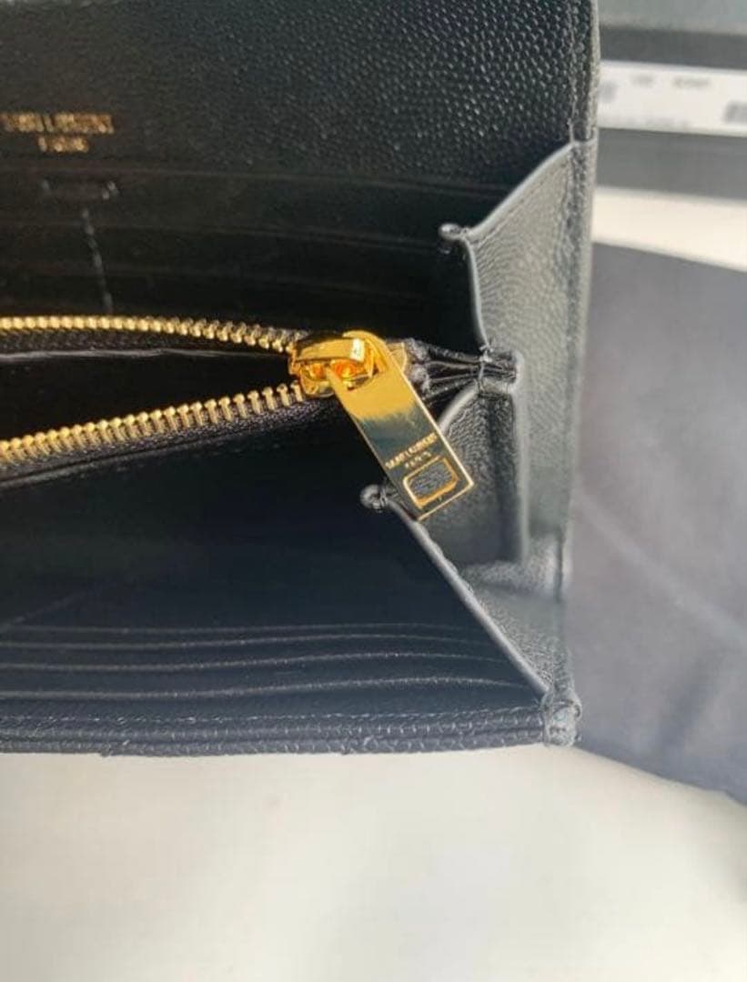 新品同様、ほぼ未使用、サンローラン 長財布 保存袋 箱あり