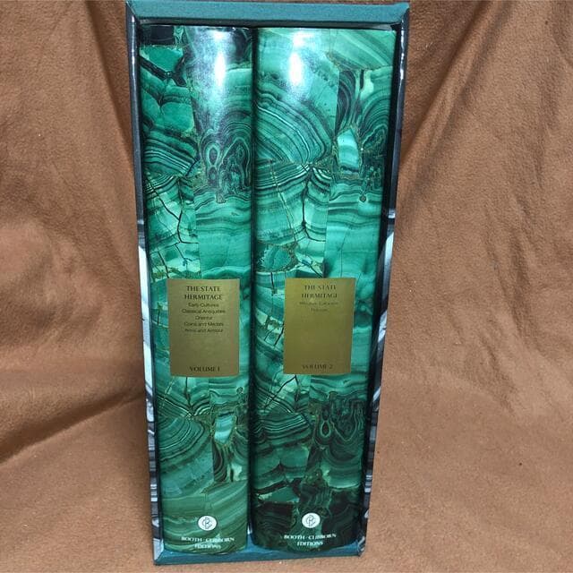 能登地震寄付　未使用　　ロシア　エルミタージュ美術館　2巻　大型本　英語