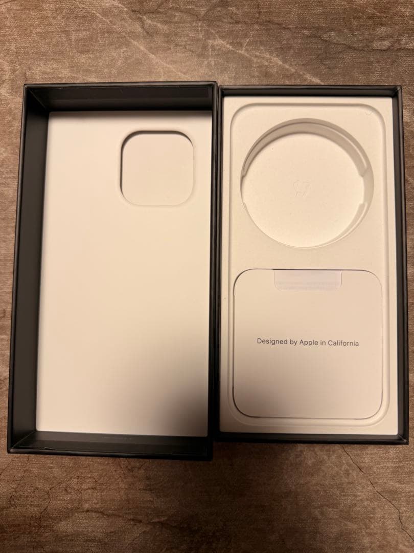 iPhone 13pro グラファイト　256GB SIM解除済み