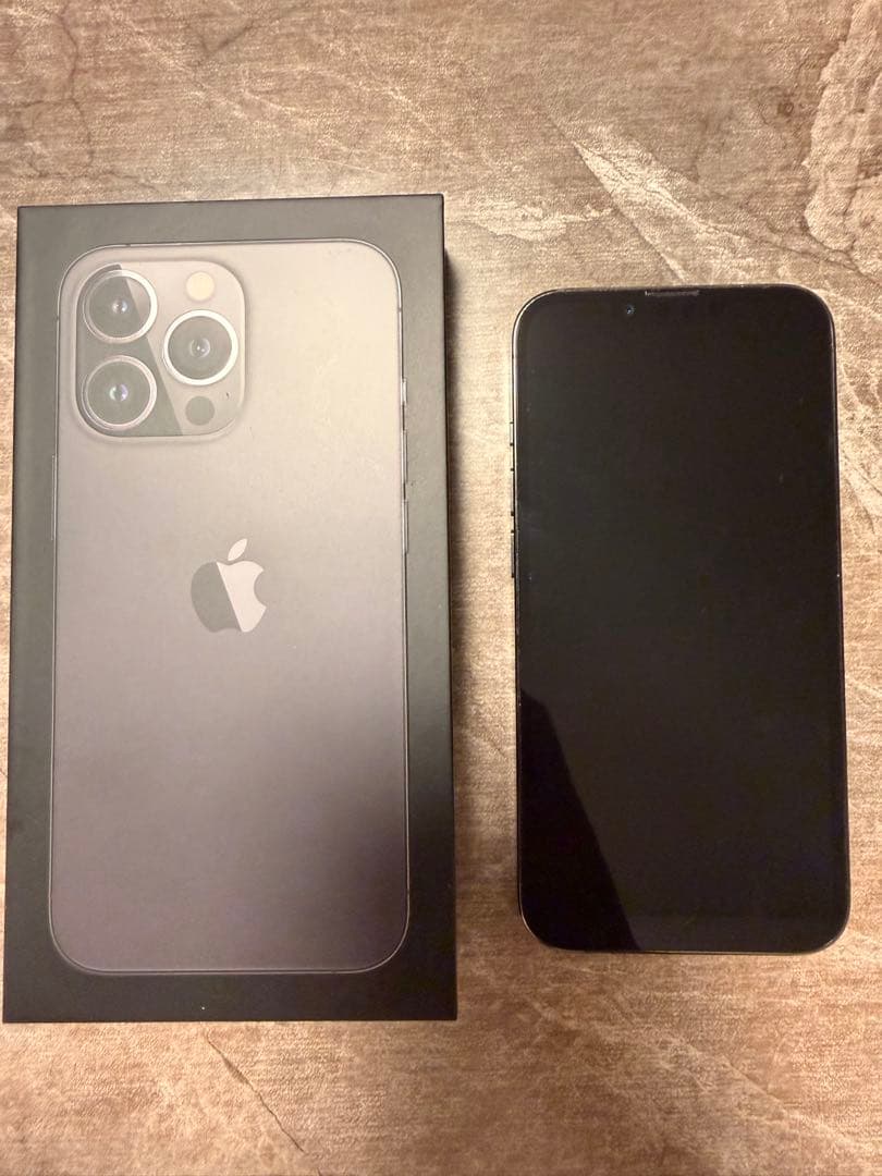 iPhone 13pro グラファイト　256GB SIM解除済み