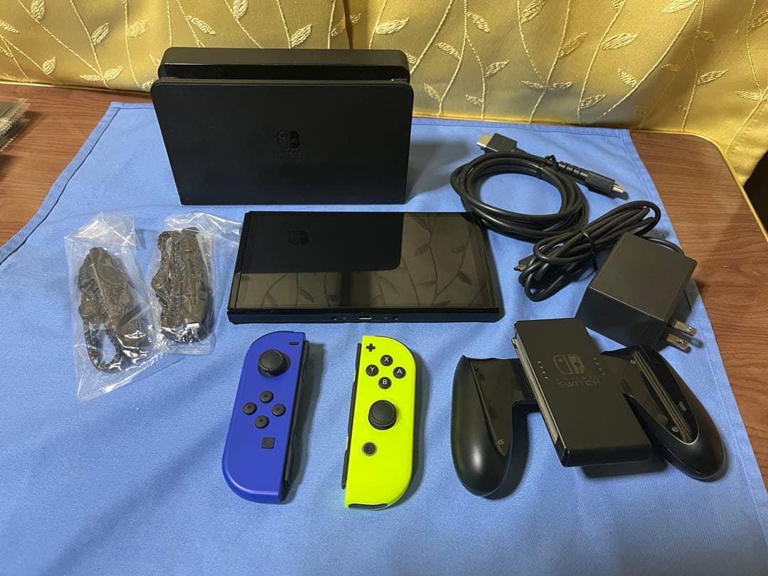 【ジョイコンほぼ未使用】Nintendo Switch 有機ELモデル