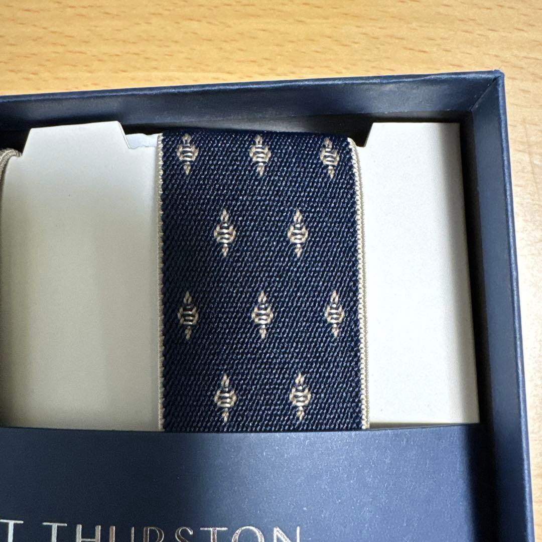 アルバートサーストン サスペンダー（ダークネイビー小紋柄）