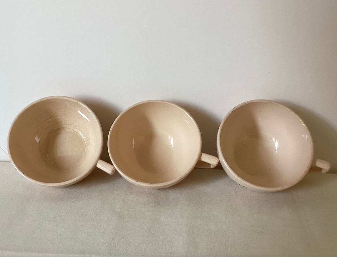 ディゴワン-サルグミンヌ　パウダーピンクのカップ3客　28