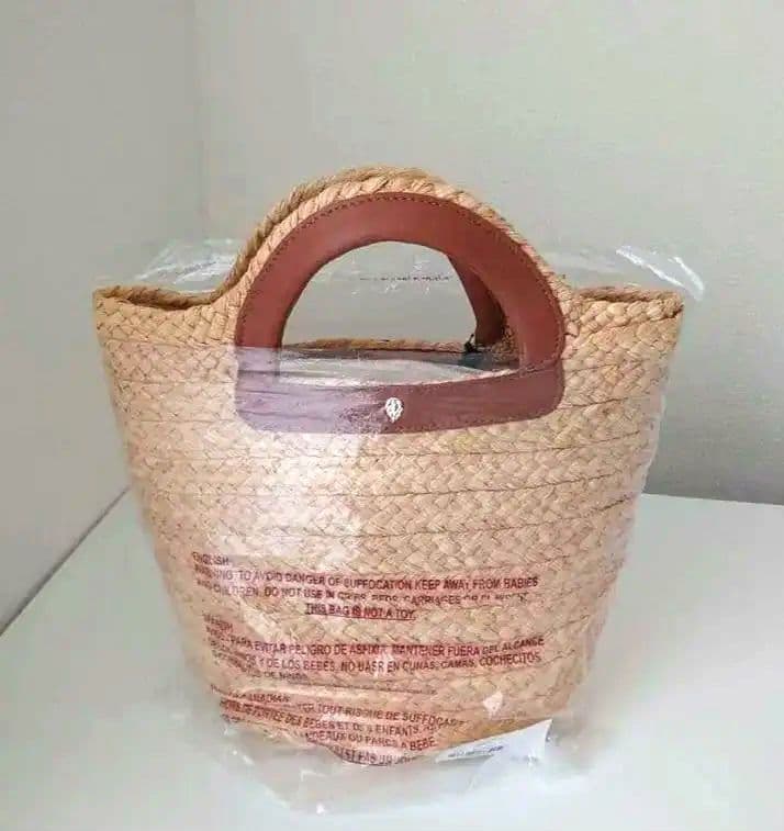 新品タグ付　　HELENKAMINSKI 2wayバック　高級　37,400円