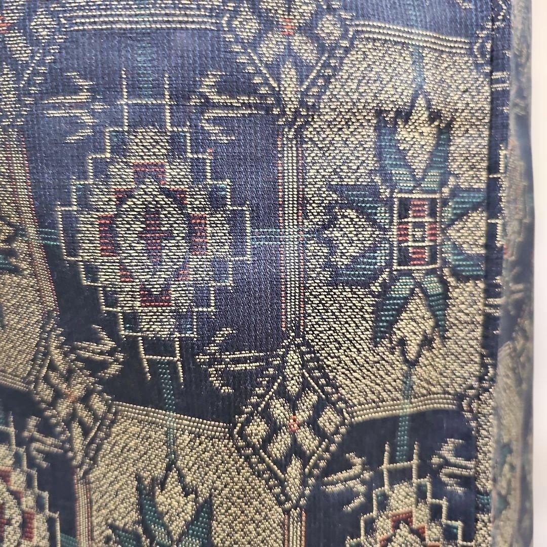 【アンサンブル着物】★幾何学模様黒地★織りの着物★羽織紐未使用★ウールの単