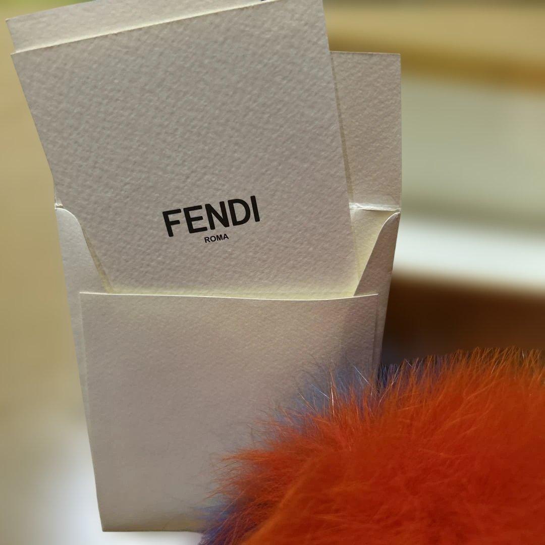 ア*マ様 FENDI ファーチャーム オレンジと青