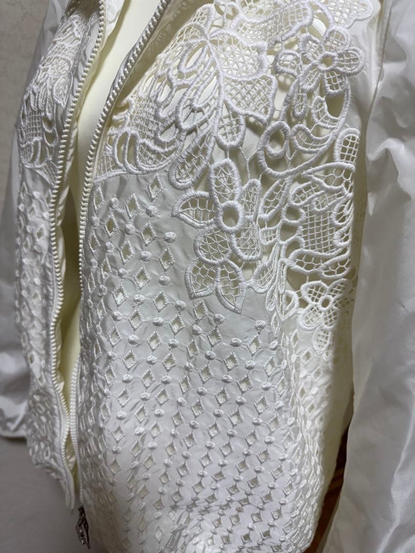 モンクレールレース切り替え ナイロンフーデットQRタグ付き正規品