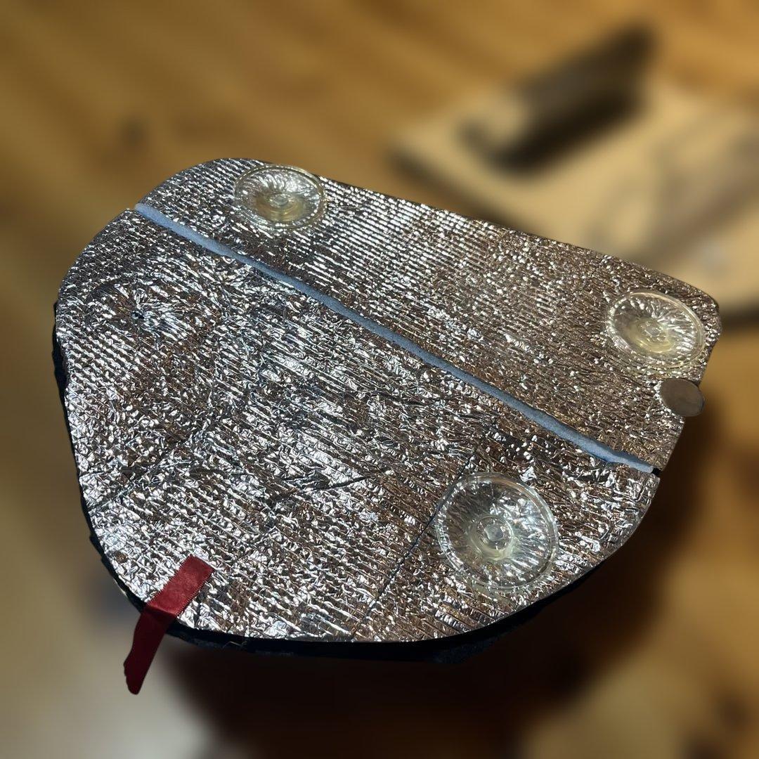 エクストレイルt31 リアクォーターガラス用　有孔ボード兼防寒シェード　棚付き