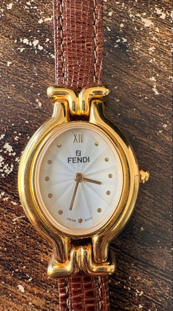 FENDI 腕時計(クォーツ) 交換用ベルト4本付き