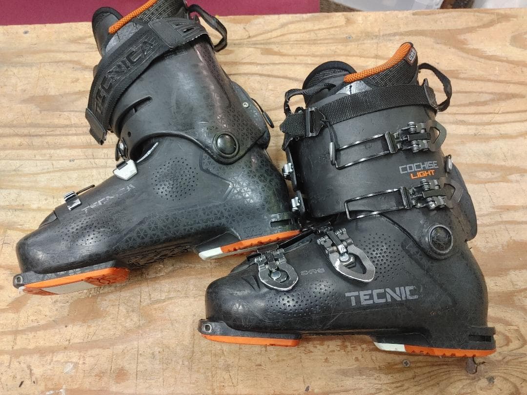 スキー 27-27.5 Tecnica Cochise Light AT BC