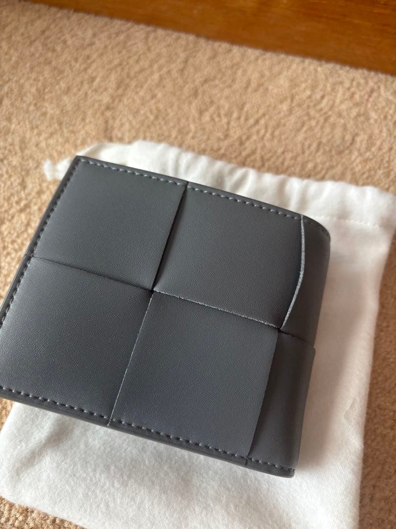 ボッテガヴェネタ/BOTTEGA VENETA 2つ折り財布 小銭入れ付　グレー