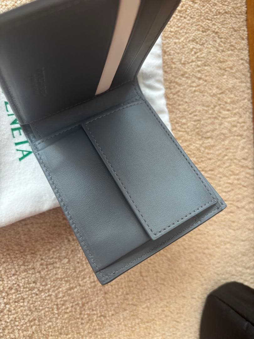 ボッテガヴェネタ/BOTTEGA VENETA 2つ折り財布 小銭入れ付　グレー