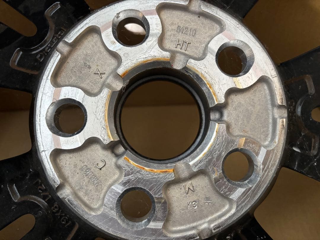 60プリウス純正19インチホイール