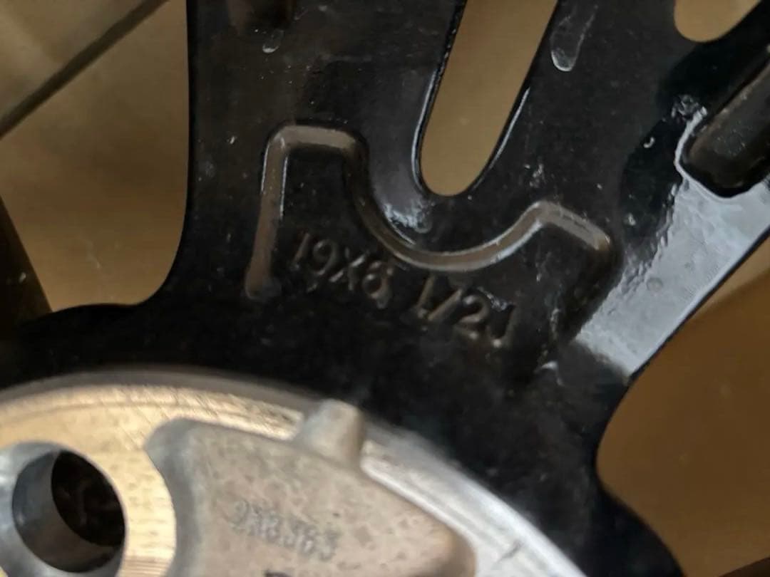 60プリウス純正19インチホイール