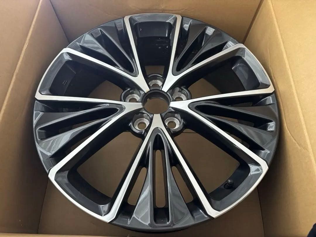 60プリウス純正19インチホイール