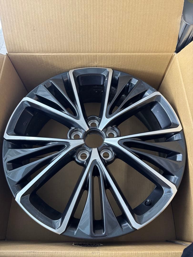 60プリウス純正19インチホイール