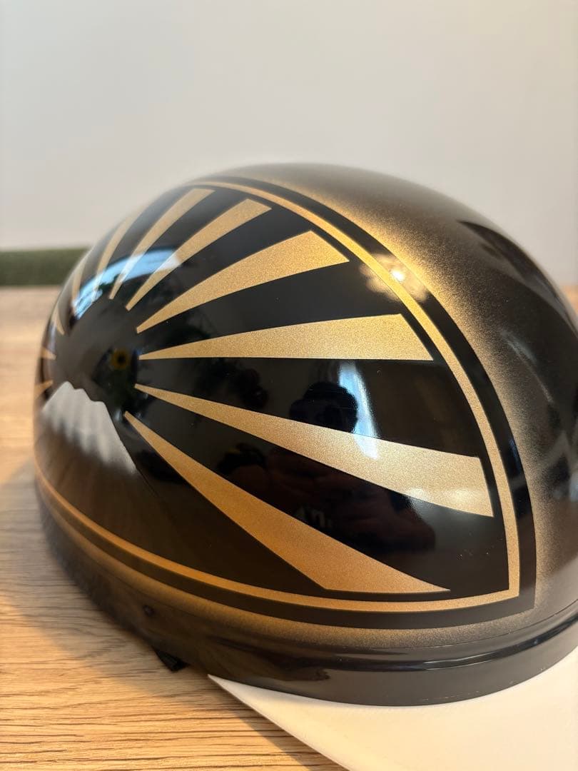 新品、未使用品 半キャ、半帽 富士日章 黒金 中央部文字入れ無料（金文字）