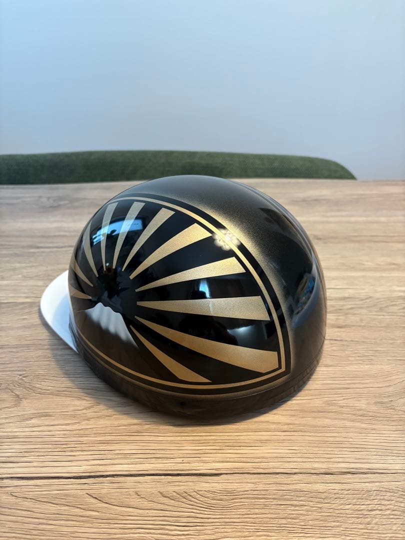 新品、未使用品 半キャ、半帽 富士日章 黒金 中央部文字入れ無料（金文字）