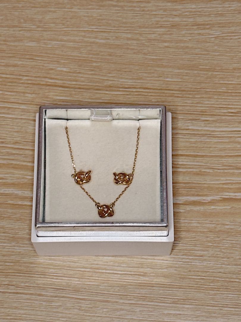 renoma ノットデザイン 750ゴールドネックレス 、ピアスのセット