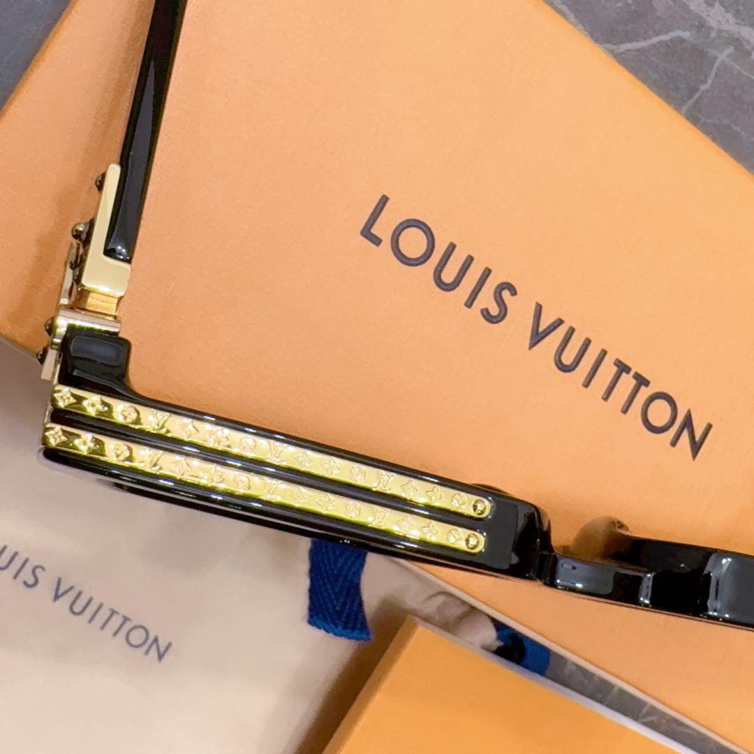 C*a様 未使用 LOUIS VUITTON スクエアサングラス ブラック ルイ