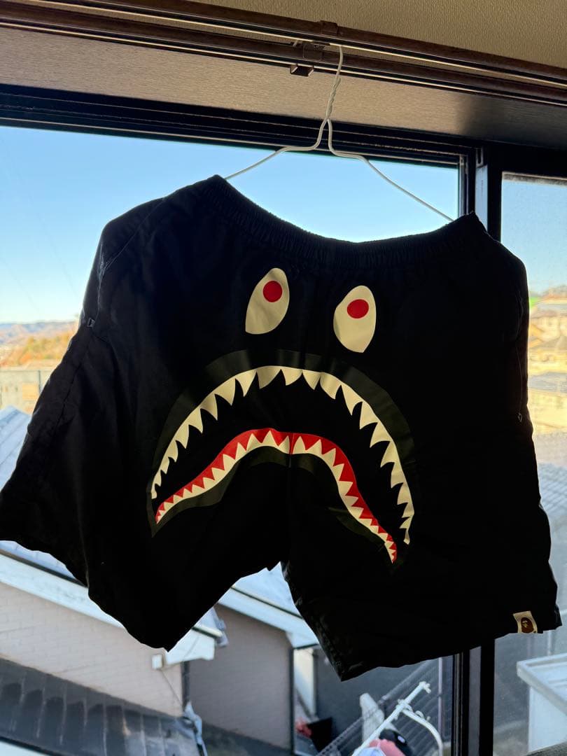 【最終値下】 BAPE サメデザイン ショートパンツ