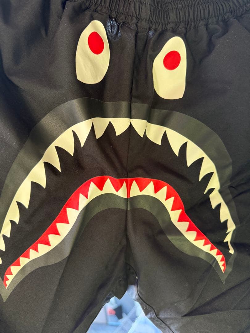 【最終値下】 BAPE サメデザイン ショートパンツ