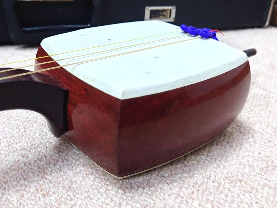 た*ん様 胡弓 弓・ハードケース付き 和楽器