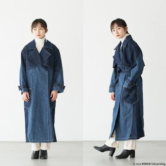 ジャケット・アウター Levi'sRed TWISTED TRENCH COAT CRYSTALINE