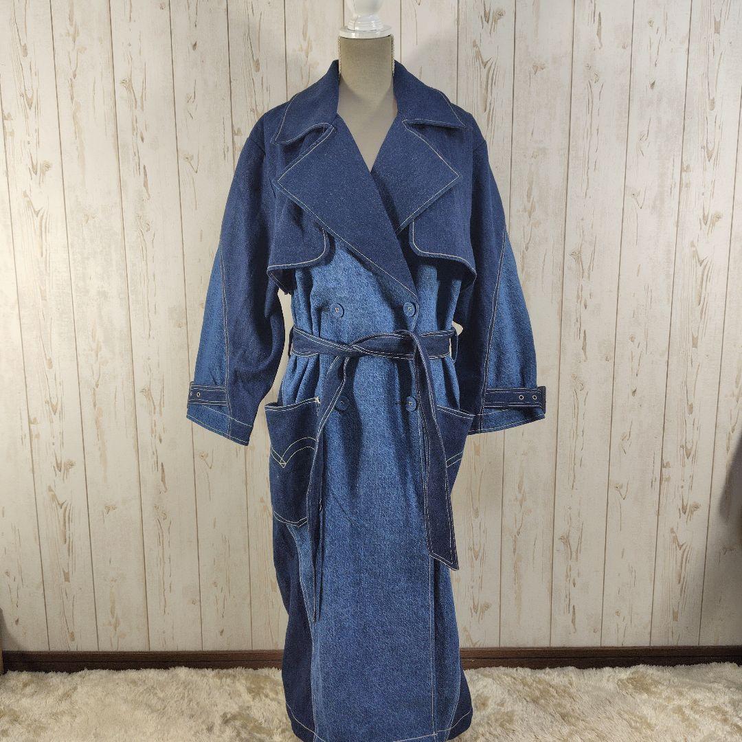 ジャケット・アウター Levi'sRed TWISTED TRENCH COAT CRYSTALINE