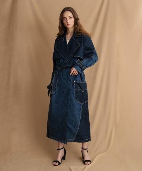 ジャケット・アウター Levi'sRed TWISTED TRENCH COAT CRYSTALINE