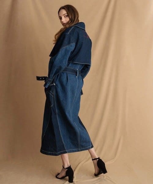 ジャケット・アウター Levi'sRed TWISTED TRENCH COAT CRYSTALINE