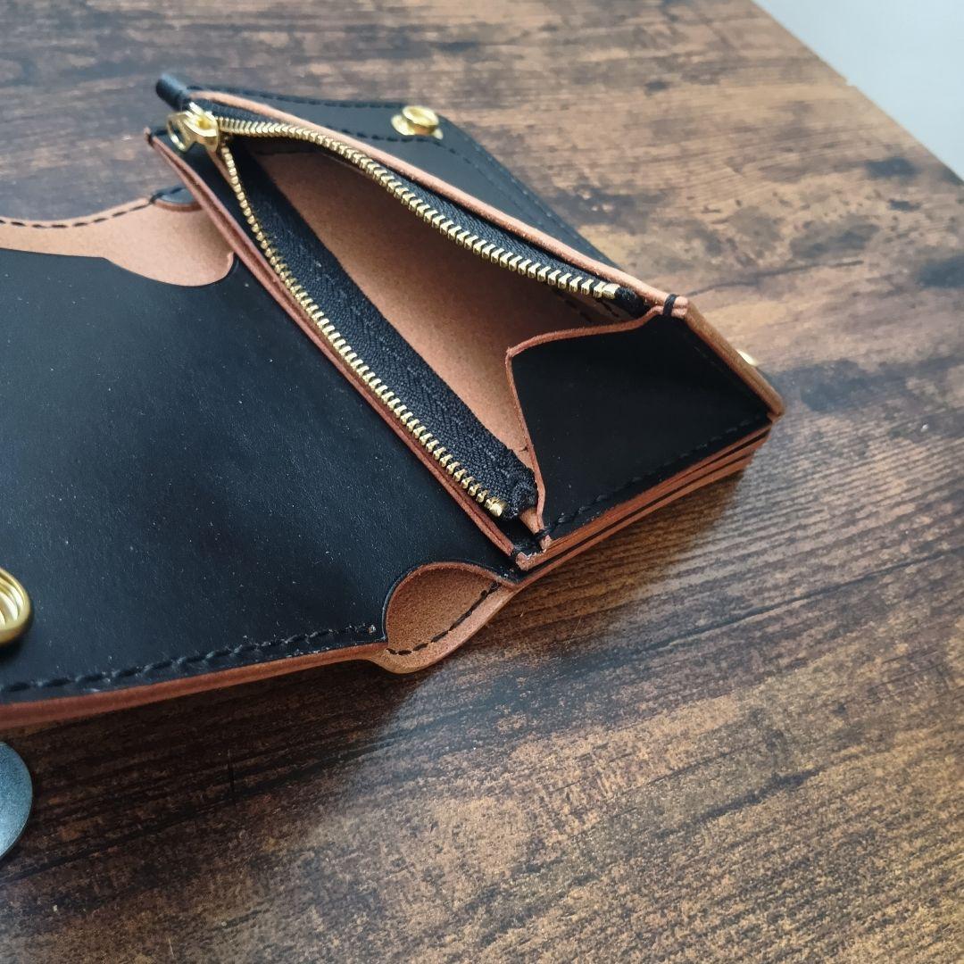 【100%栃木レザー】お札を折らず収納できるミドルトラッカーウォレット