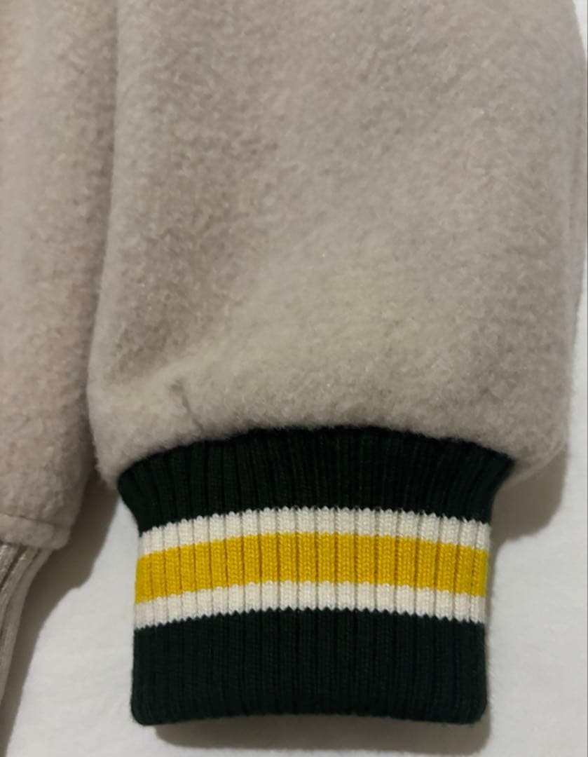 LACOSTE  L!VE　ウールメルトン スタジャン　ラコステライブ