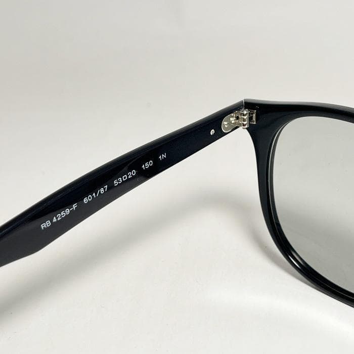 安心！迅速【新品正規品】サングラス レイバン RB4259F-60187