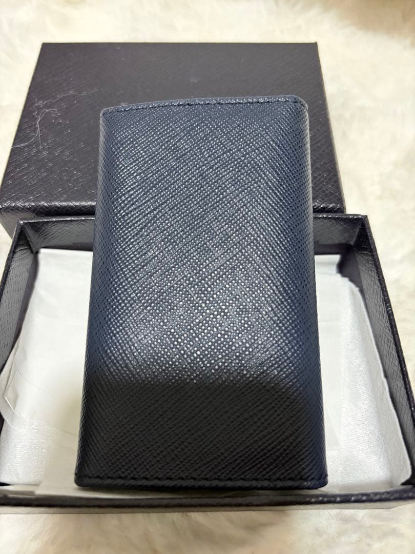 PRADA ネイビー レザー キーケース　新品