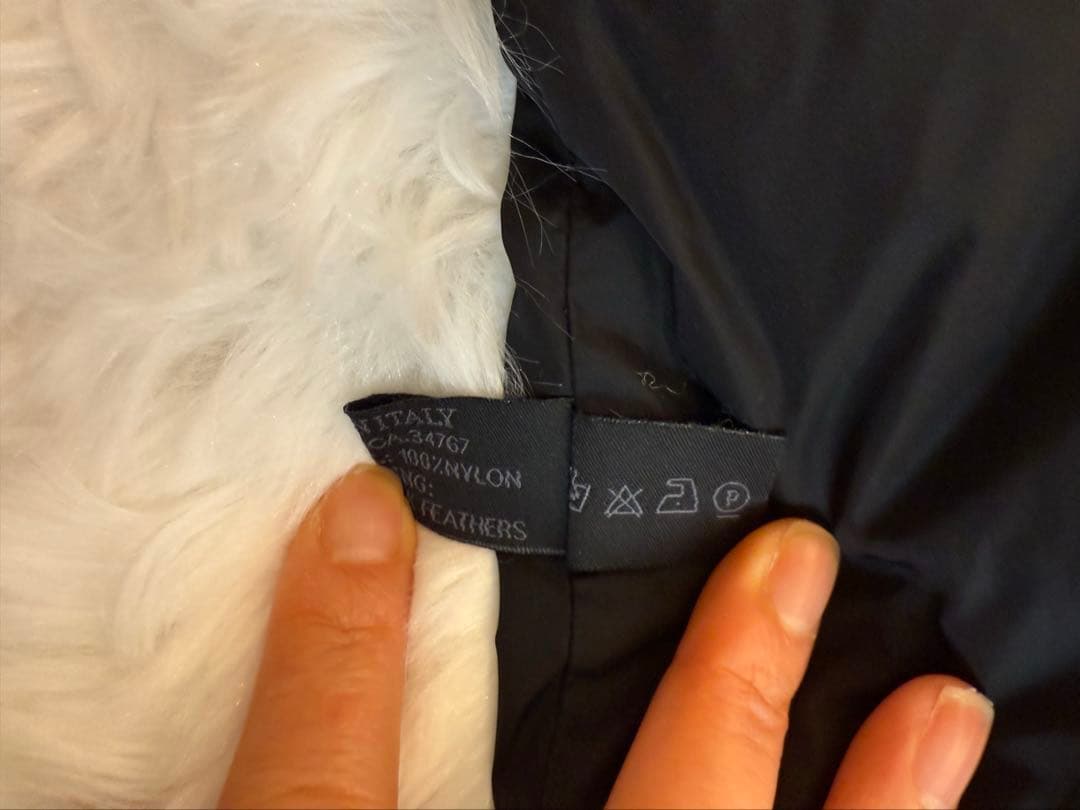 PRADA SPORTS ブラックダウンナイロンマフラー