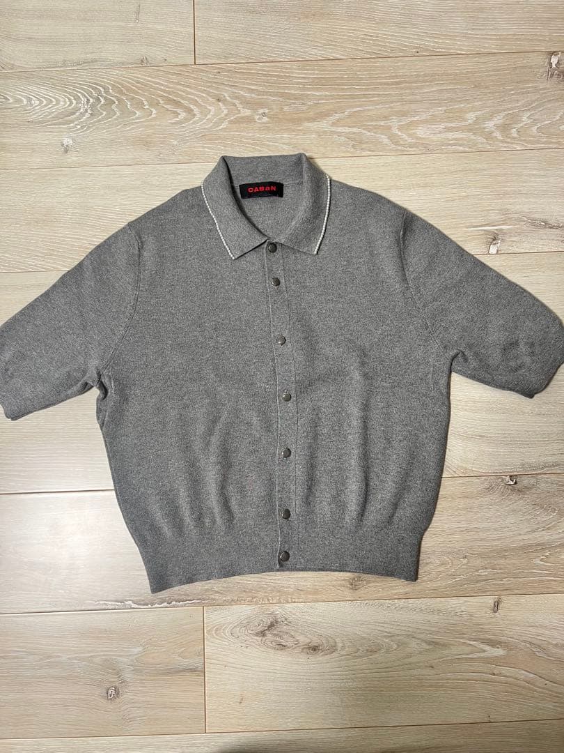 CABaN キャバン　コットンカシミヤパールポロカーディガン　グレー