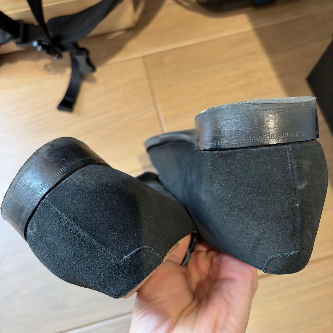 Giacometti スエードプレーントゥ