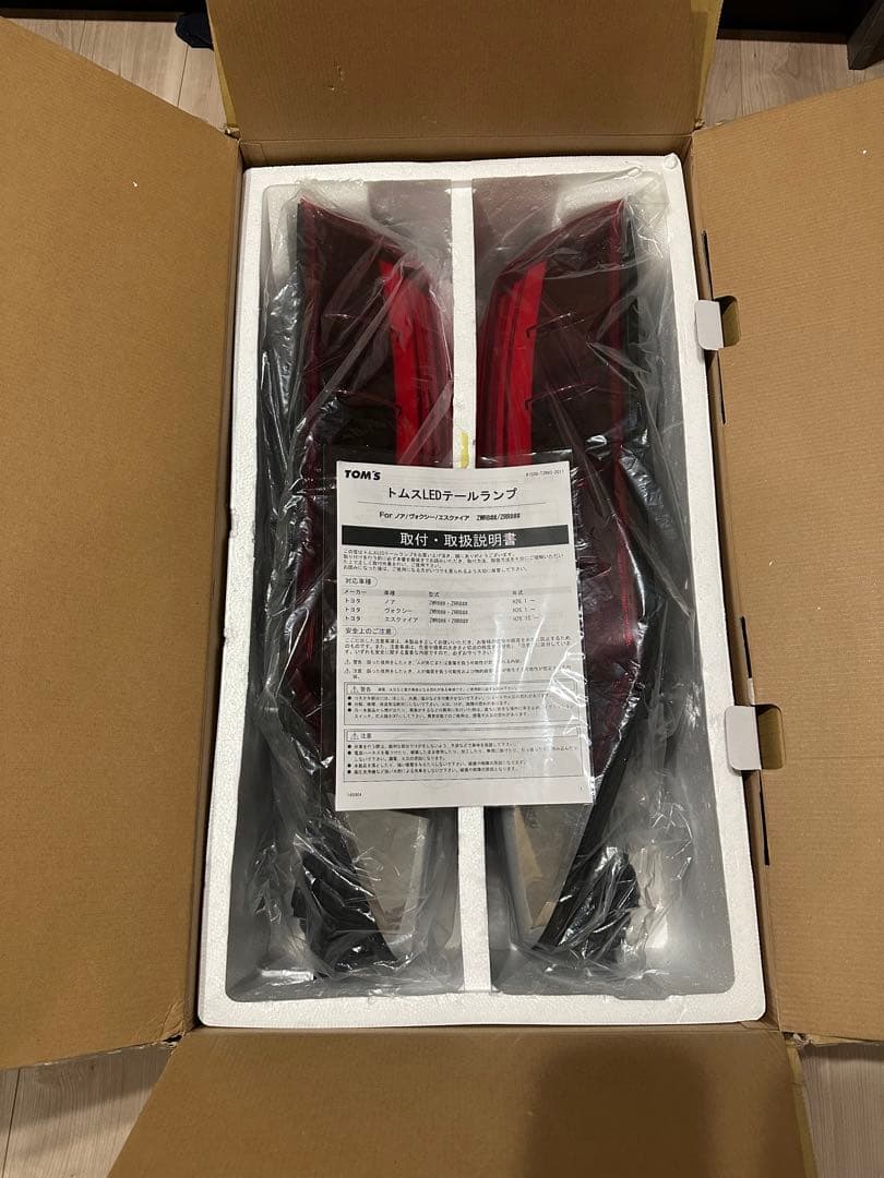 ヴォクシー ノア エスクァイア 80トムス　テールランプ TOM'S