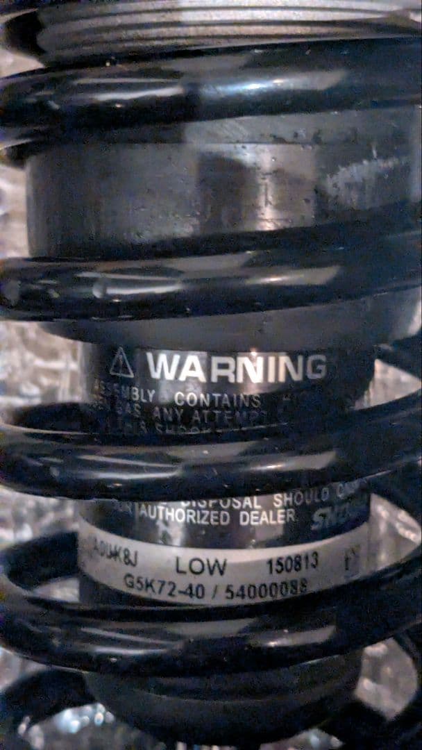 シ*ウ様 ハーレー スポーツスター純正サスペンション