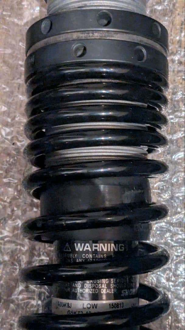 シ*ウ様 ハーレー スポーツスター純正サスペンション