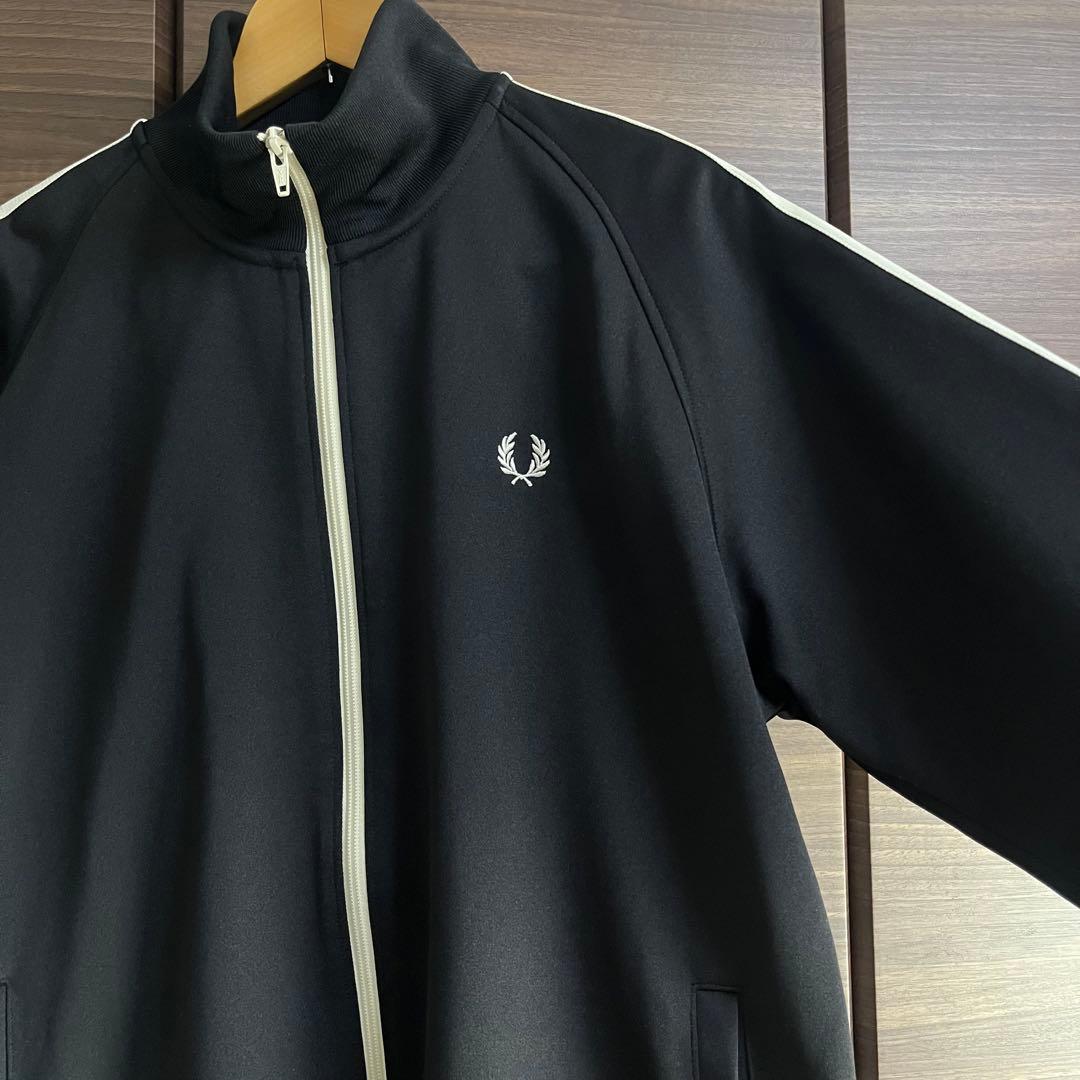 フレッドペリー トラックジャケット L 黒 ホワイトライン 日本製 刺繍ロゴ